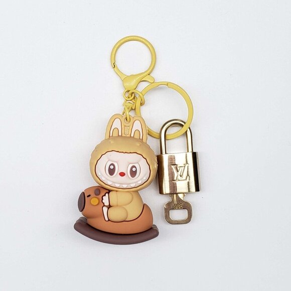 Authentic Louis Vuitton Lock & Key with Labubu Keychain, Keycharm 120425 - Picture 5 of 10